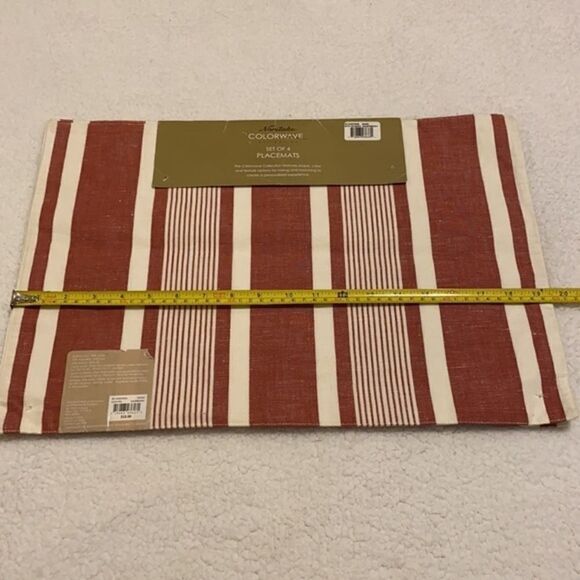Noritake Colorwave raspberry set of 4 placemats - Picture 7 of 8